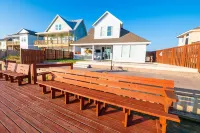 Luxury Waterfront Rockport Villa with private pool and fishing dock