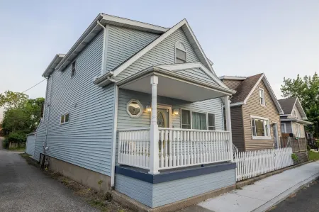 Lake Life Escape. 5 Minutes to the beach, zoo, & casino Отели в г. LaPorte County