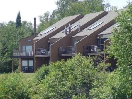 Spectacular view Lake Superior.  Spacious Lakehome on lakeshore, unit #99.