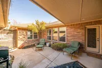 Right At Home-Midland Monterrey House Hotels near Fasken Center