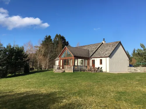 4 bedroom house with large garden  in Cairngorms -  ideal for families Hotels in Nethy Bridge