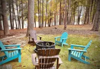 Secluded Lakefront Retreat - Couples and Fisherman’s Paradise with Private Dock