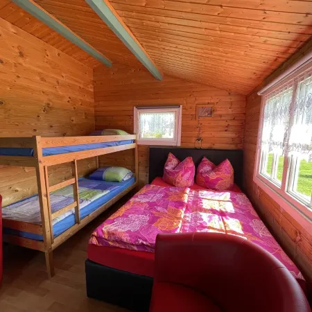 Vacation farm paradise for children & parents and their pets