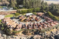 Private Cabin 21 with Jacuzzi and Spacious Deck Hotels in Smith River