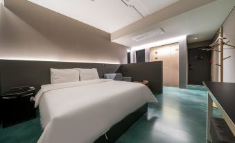 Cheonho Hotel H