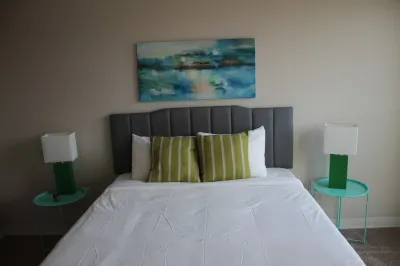 Campustown Flat near Jack Trice with Firepit Hotels near Iowa State University