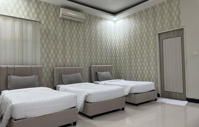 ZHOUSE HOTEL