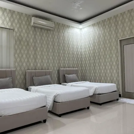 ZHOUSE HOTEL
