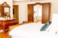 The Edenton Collection | Granville Queen Inn • Rm. 11 Hotels in Edenton