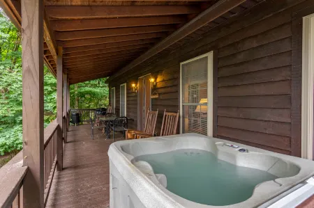 Hot Tub and Stunning Scenic Views - Gorgeous Cozy Retreat Отели в г. Севен Девилс