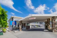 加利福尼亞市中心聖貝納迪諾 6 號汽車旅館 聖貝納迪諾住宿飯店