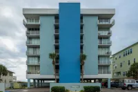 Spacious Oceanfront Balcony and Pool Access - Stunning Family Retreat Hotels in North Myrtle Beach