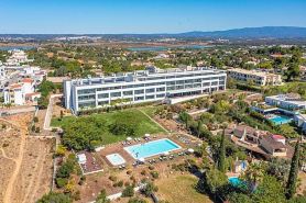 Pelican Alvor