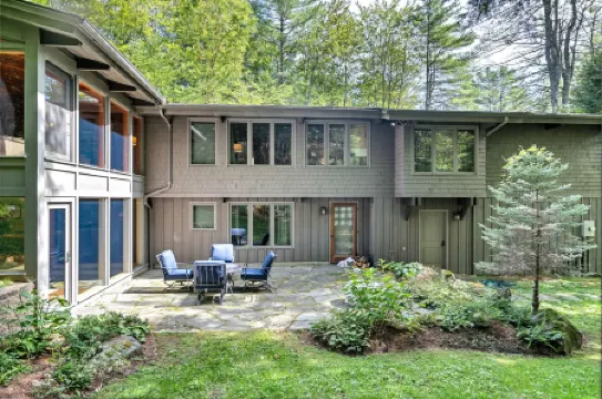 Hot Tub and Sauna with Game Room - Stunning Mountain Retreat