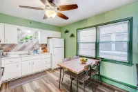 Spacious Living Area and High-End Kitchen - Charming Nature Retreat