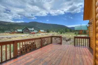 Outdoor Fire Pit and Cozy Fireplace - Charming Mountain Haven