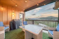 Mountain Retreat with Hot Tub and Sweeping Views - Tranquil Haven Hotels in Wasatch County