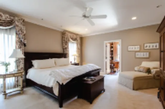 Luxury Services and Game Room - Gorgeous Estate Retreat