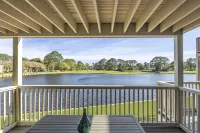 Scenic Lake Views and Included Golf Cart - Charming Haven Hotels in Miramar Beach