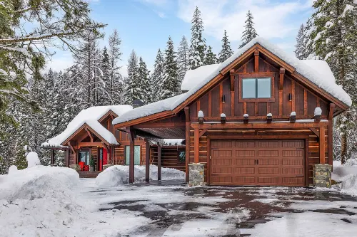 Ski in/Out Access and Luxurious Amenities - Stunning Mountain Haven