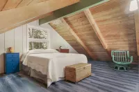 Private Beach Bliss and Spectacular Views - Cozy Family Retreat Hotels near Van's Beach