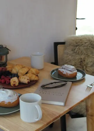 Nordic House - Glamping Cabin w Hot Tub, Sauna, Cold Plunge + Waterfront w Dock