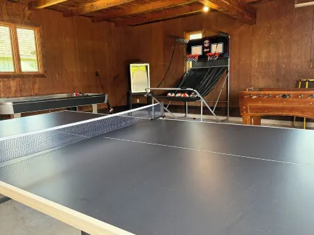 Secluded Lakefront Chalet