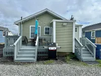 Premier, modern, fully renovated, Beach home...stroll to the beach in 3 minutes!