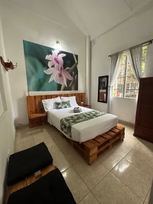 Hospedajes El Jardin Hôtels à : Envigado