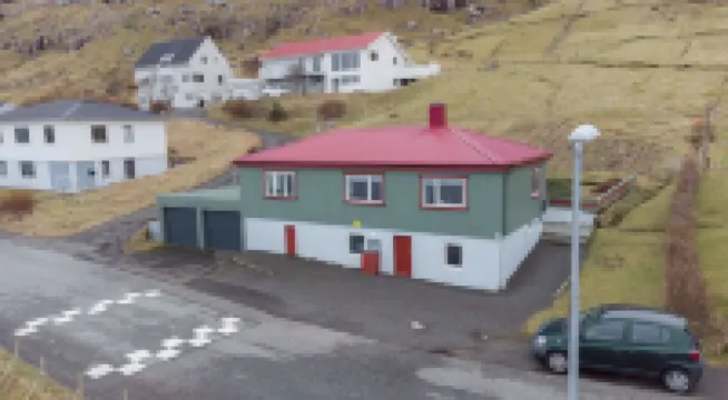 2Br Home with Sea Views and Parking - Tórshavn โรงแรมใน