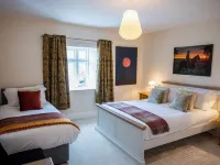 Abbey Farm House Hotels in Brampton