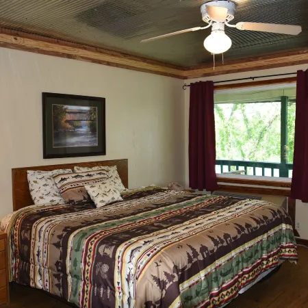 Anglers Riverfront Motel