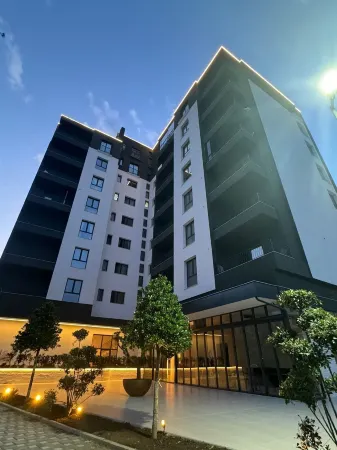 South Inn Hotel Отели в г. Влёра