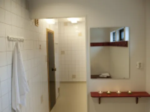 瓦爾貝里桑根酒店及旅舍 圖什比酒店