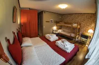 Vallåsens Värdshus STF Hostel Hotels in Laholm