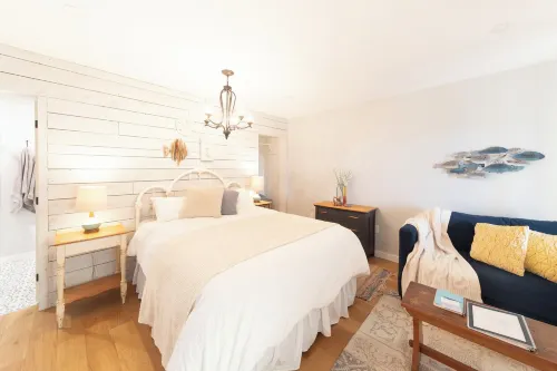 Lighthouse Lane Cottages Hotels in Queensland