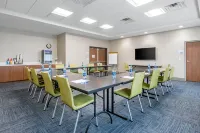 Holiday Inn Express & Suites Wildwood – the Villages