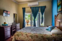 West End Dive Resort Hotel di 