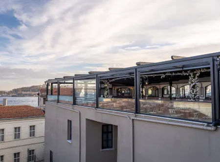 Ferman Port Hotel - Special Category