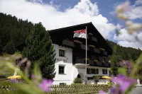 Familienhotel Mateera Gargellen / Montafon - Parkering