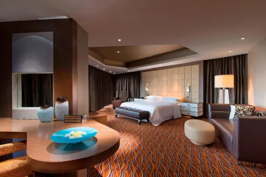 Sheraton Grand Bangalore Hotel at Brigade Gateway Hotels in Bengaluru