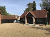 Hillside Farm Barn Apartments Hotels near Stoke Park
