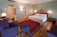 Regina Adelaide Hotel & Spa Hotels in Garda