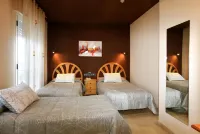 Hotel Navarro - 2-Star