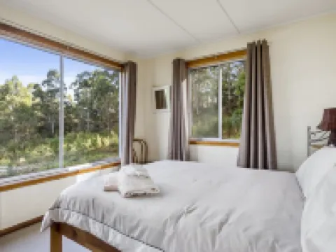 Summertime Cottage Hotels in Geeveston