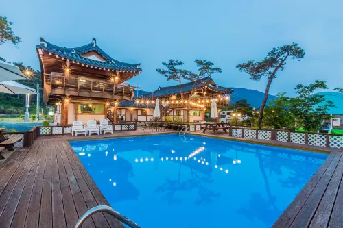 Gyeongju West Namsan Hanok Pension - Haustierfreundliche