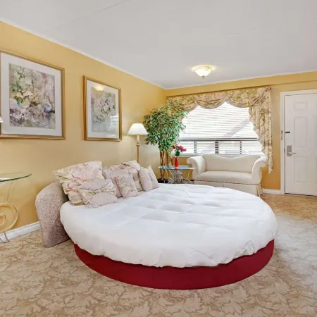 Knights Inn - Park Villa Motel, Midland