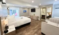 Colonial Hotel & Suites Hotels in Grand Bend