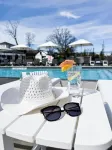 Colonial Hotel & Suites - Swimmingpools