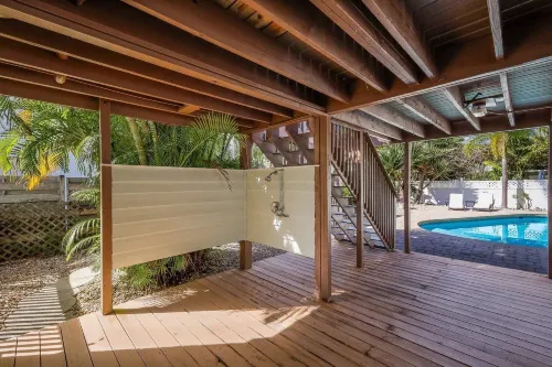 Canario  3 Bedroom Home by RedAwning